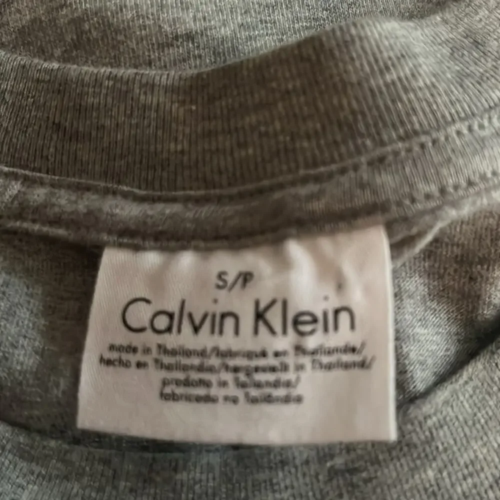 Calvin Klein Crew Necks 5 pc: 3 Black 2 Gray ALL Mens Size Small